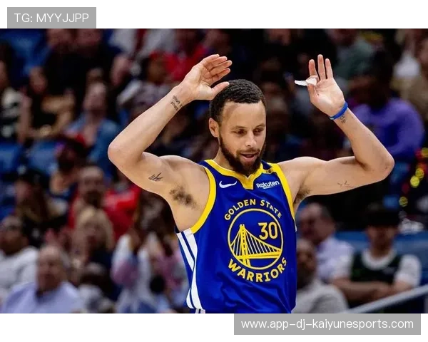 勇士队全力拼搏，追逐历史三连冠，勇士4年夺三冠对手