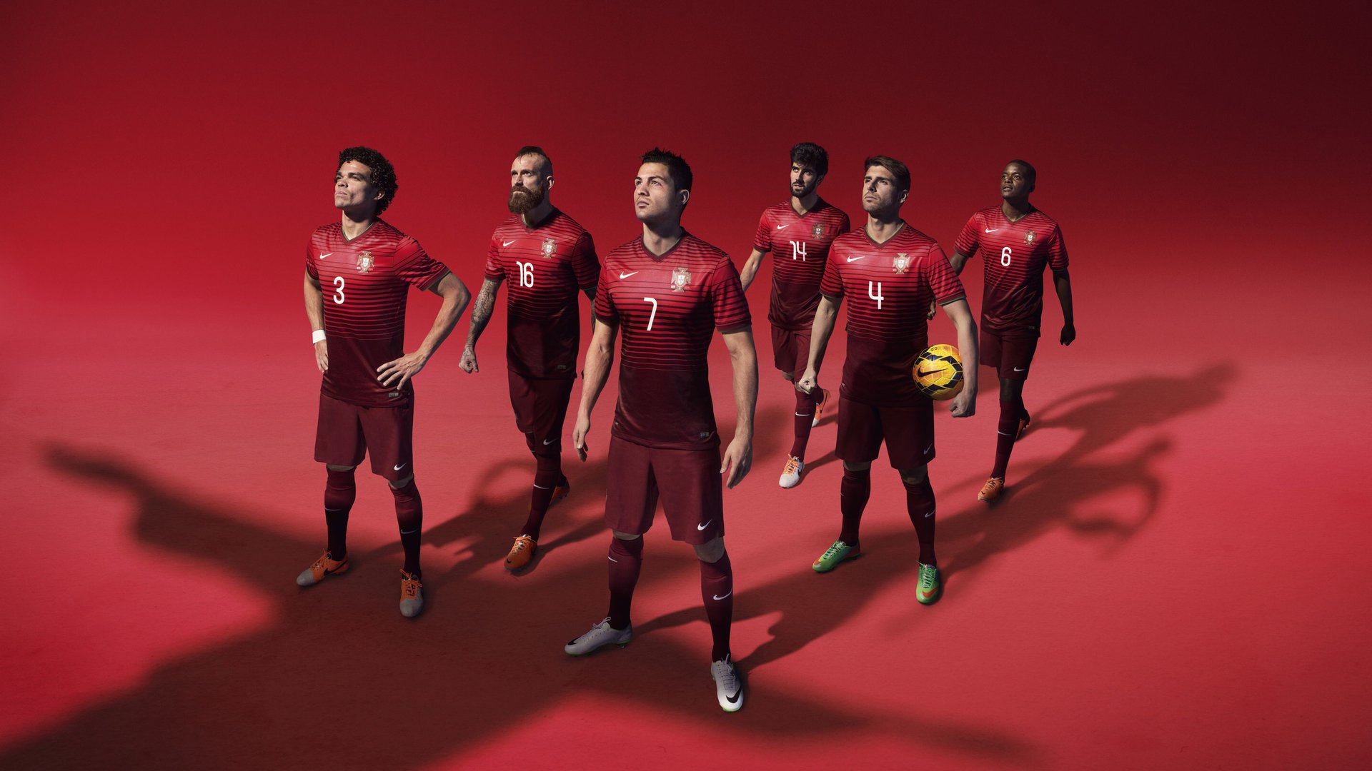 中国男子水球队亚锦赛强势晋级四强 防守反击战术收到奇效，男子水球比赛视频